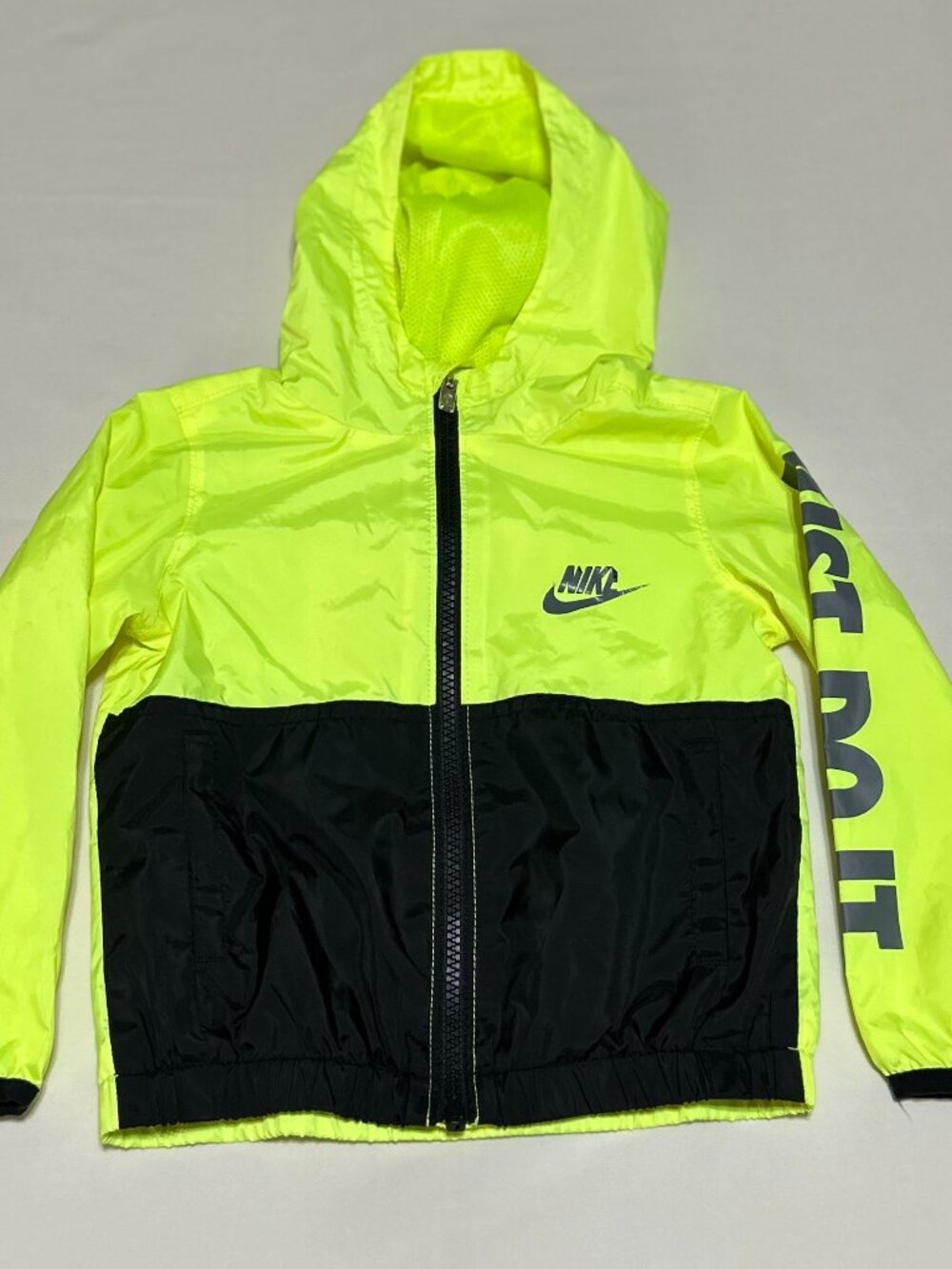Nike Hooded Windbreaker 2T; Full-Zipper; Yellow/Black; Logo/Slogan Visible